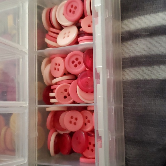 Buttons Assorted Colors - Picture 5 of 5